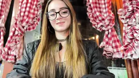 Cute slut from a date app ends in facefucking