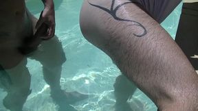 2270 baise au jus dans la piscine par mon potej adore sucer et me faire baiser...