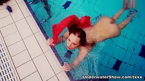 UnderwaterShow Video: Avenna