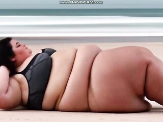 ENORMOUS Black Amazon SSBBW with rippling flesh everywhere (Solo, AI-Generated, M185 1)