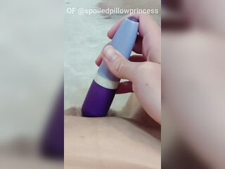 SPOILED PILLOW PRINCESS JUICY SOLO TOY TEASER IN THE WASHROOM
