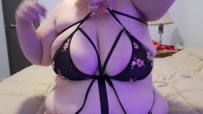 Bbw riding a Dragon dildo