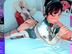 Amateur Webcam Teen Masturbates And Teases