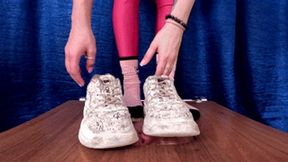 Skinny girl from 1980`s loves to stand on floor-face (part 3 of 8), flo745x 1080p