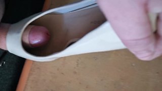 Self-swallowing semen
