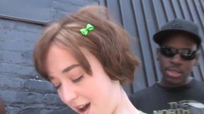 goofy white girl goes to the hood and drains all the homies dry