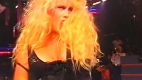 Sizzling hot and curvy blondies and brunettes on the beauty contest