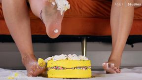 Ebony Goddess CAKE SMASH! Feet WAM!!