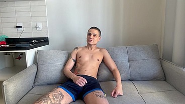 TIAGO GAÚCHO - BRAZILIAN BOY BLOWJOB WORSHIP
