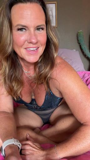 3 minutes of Plugged Pleasure: Fit MILF Cums in Black Bodysuit with Lavender Jewel Anal Pleasure