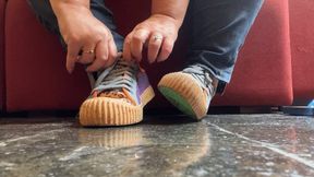 Juliette-RJ taking off sneakers and nylons MOBILE - NON TALKING VIDEO, ONLY NATURAL SOUNDS - FOOT FETISH - SOLES - SWEATY FEET - FLOOR POV - POV - LONG TOENAILS - RED POLISH - WIGGLING TOES