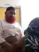 Karhu nuoret homo lutkat perseeseen, iso mulkku