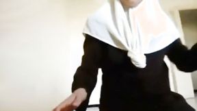 ”My Arab stepsister Has Deep Throat”