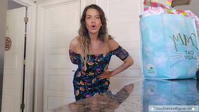 A trip to the Mall in a Messy Pamper and DommeMommy's sports car!