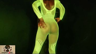 Sexxxy Twerking 4 a BIG client i made sure i pull out ALL the stops!!