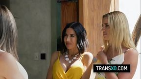 MILFly Manners - Charlie Forde, Izzy Wilde, Brooke Barclays