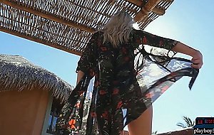 Shaved pussy teen blondes strip naked and showing off