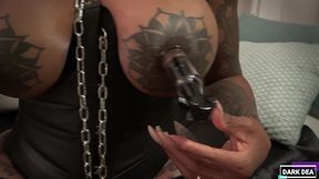 the kinky slut queen  dark dea  stretched her horny pussy with giant  seahorse  dildo xl part.1 (darkdea for mrhankey stoys) (extreme dildo-huge insertion)