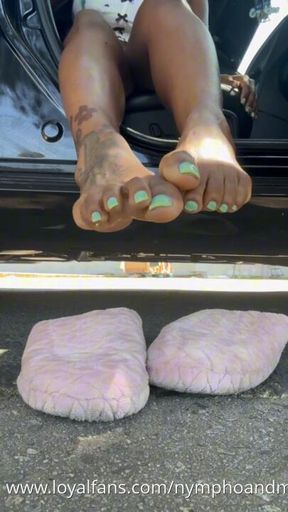 Pink Slippers & What’s Underneath 👀