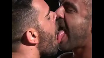 The hottest fucking slurrpy spit kissing ever seen - EduBoxer &amp_ ManuMaltes