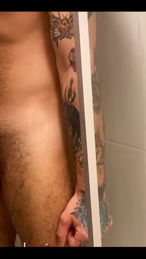 Post-pet-playtime Bath with Woof!