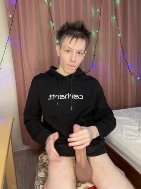 Twink Prostate Tingles During Intense Solo Hand Pump