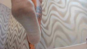Watch out what my feet can do lil piggy 👣🐷
