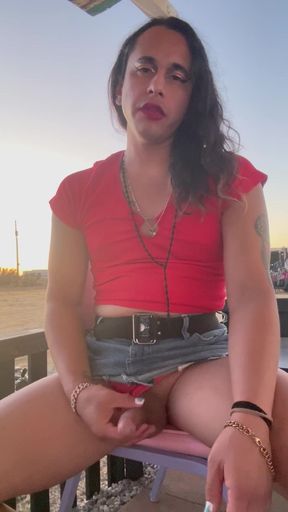 Red Hot Stepmom Outdoors Cumming in Hand