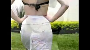 consuctoras de multimedios en bikini