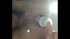 Socando desodorante na cuceta