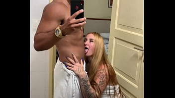 Jogador do Flamengo trai sua esposa com loira do Job e v&iacute_deos vazam na net