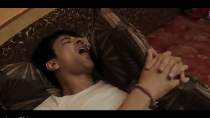 Desi Bhabhi Ko Pani Me Choda_1