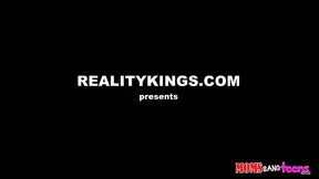 Moms Bang Teens - Caught BF Getting Handy From Stepmom