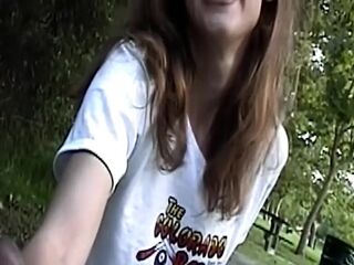Amateur Tugjob in the Park