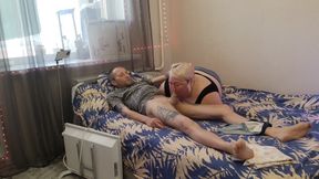 Mother-in-law Sucks My Dick Until I Cum in Her Mouth with Hot Thick Cum