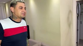 motorista de uber ganha mamada no carro e pede pra fuder minha bunda em casa