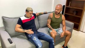 motorista de uber ganha mamada no carro e pede pra fuder minha bunda em casa