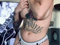 Brunette Solo Webcam Masturbation
