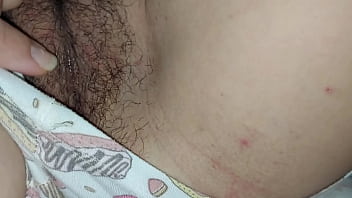 El co&ntilde_o peludo de la esposa india
