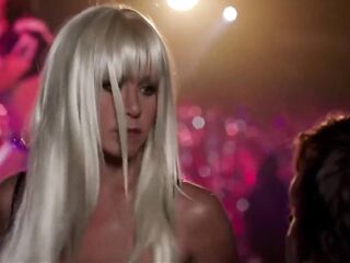 Jennifer Aniston sexy striptease en lenceria HD