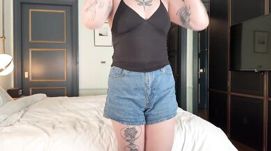 Casting Juno’s Thick Body Got Her The Audition And The Cumshot Too