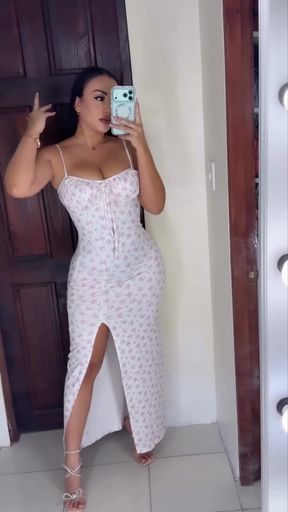 Curvy Latina amateur with big tits shows off her big ass