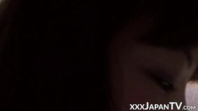 ”Zooming up on some delicious Japanese snatch real close”