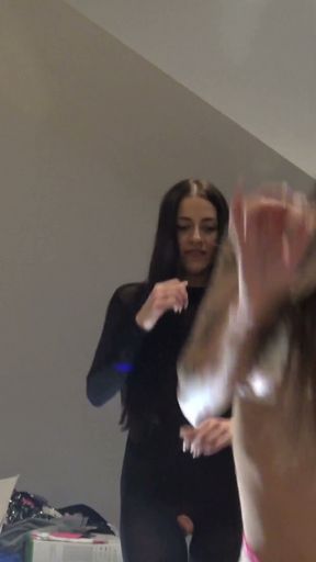 Amateur teens house party in see through yoga pants   Clip 1
