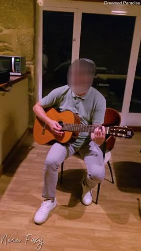 Cantando y follando - Singing and fucking