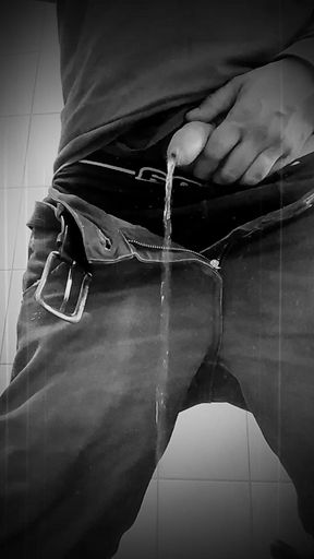 Me pissing