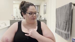 Plump Paradise: Snack N Chat