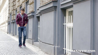 Göğüsleri büyük MILF'ler Blanche Bradburry ve Vinna Reed, iri penisli yakışıklı Kristof Cale'den büyük bir anal ilişki yaşıyorlar.