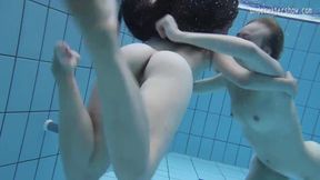 Clara Umora and Bajankina horny underwater lesbians