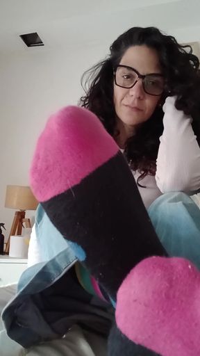 Sexy babe shows off her ankle socks and knee-high socks